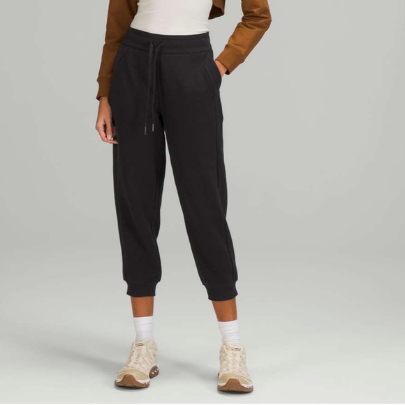 lululemon athletica Pants - Lululemon Scuba High-Rise Cropped Jogger Black Size 12